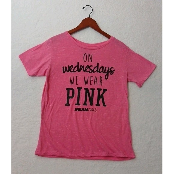 Tops - Mean Girls On Wednesdays We Wear Pink Juniors T-Shirt Large